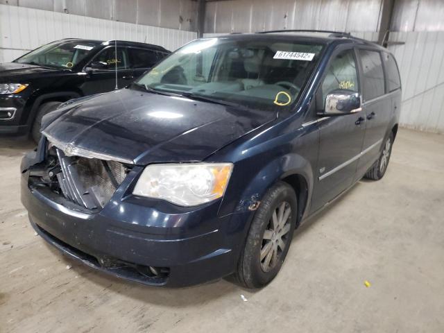 Photo 2 from auction – 2009 CHRYSLER TOWN & COU with VIN 2A8HR54159R649748