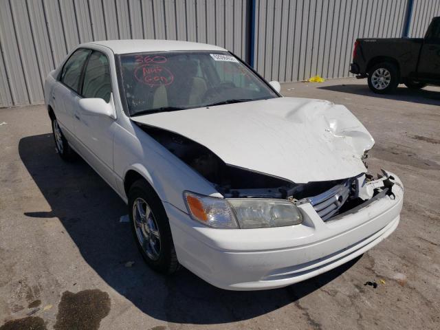 TOYOTA CAMRY LE 2000 with VIN 4T1BF28K9YU949507 - Photo from auction