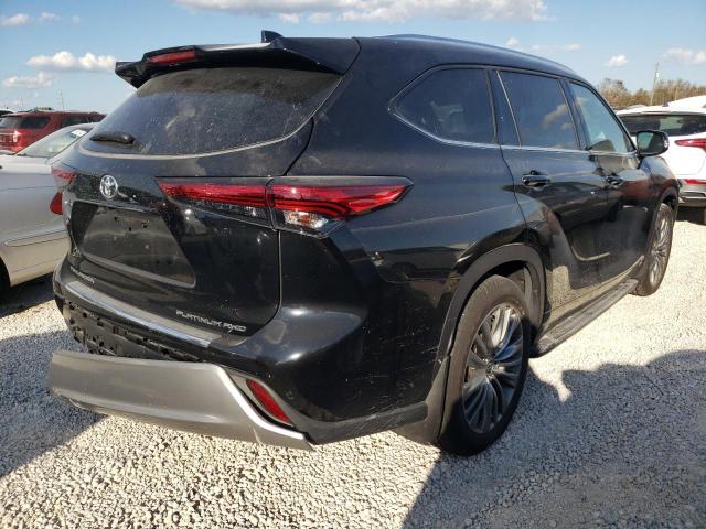 Photo 4 from auction – 2021 TOYOTA HIGHLANDER with VIN 5TDFZRBH4MS121785