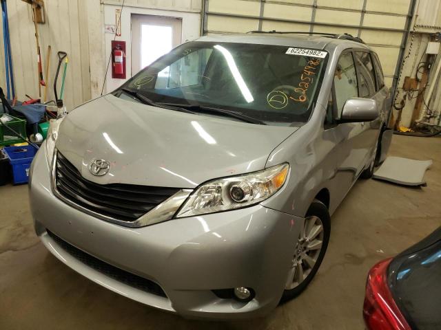 Photo 2 from auction – 2013 TOYOTA SIENNA XLE with VIN 5TDDK3DC5DS069514