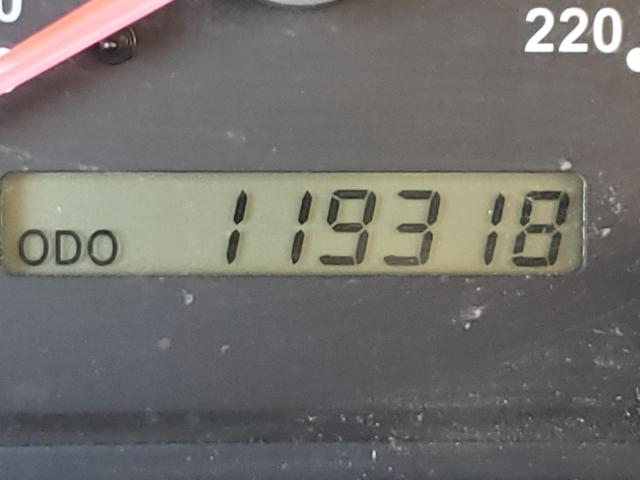 Photo 8 from auction – 2005 KIA SORENTO EX with VIN KNDJD733755458992
