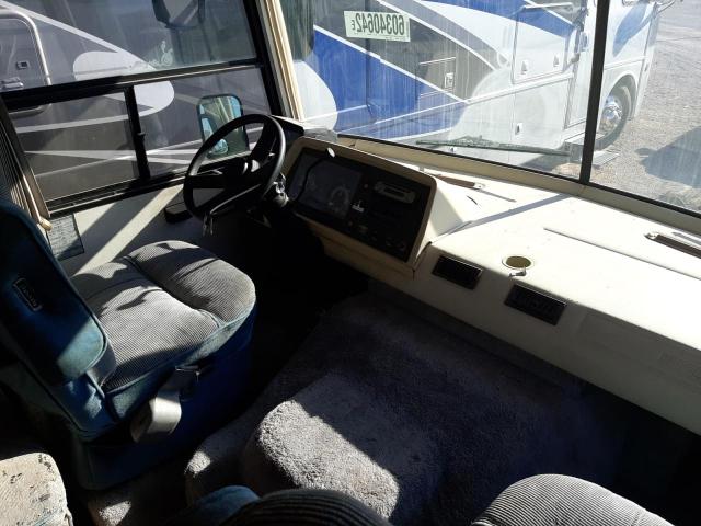 Photo 5 from auction – 1994 FLEETWOOD FLAIR with VIN 1GBKP37N2N3321085