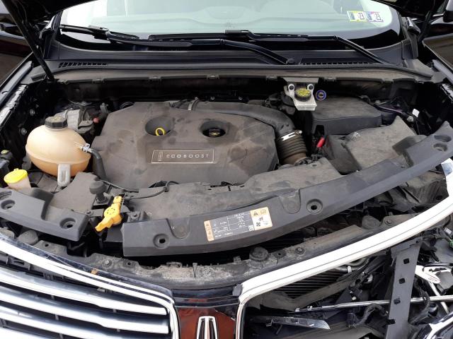 Photo 7 from auction – 2017 LINCOLN MKC RESERV with VIN 5LMTJ3DH5HUL08760