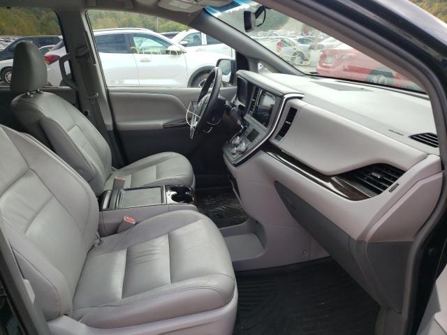 Photo 5 from auction – 2017 TOYOTA SIENNA XLE with VIN 5TDDZ3DC9HS172789