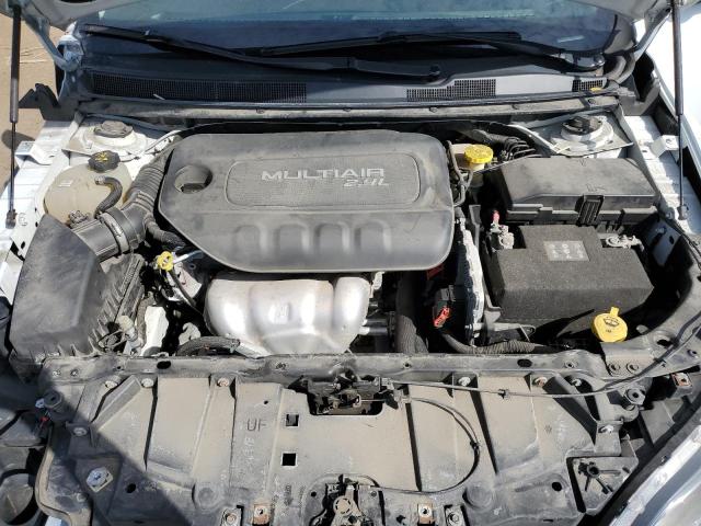 Photo 7 from auction – 2015 CHRYSLER 200 LIMITE with VIN 1C3CCCAB1FN552418