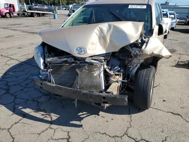 Photo 9 from auction – 2012 TOYOTA SIENNA LE with VIN 5TDKK3DC8CS179737