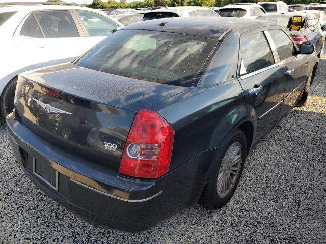 Photo 4 from auction – 2010 CHRYSLER 300 TOURIN with VIN 2C3CA5CV7AH125707