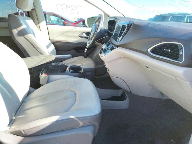 Photo 5 from auction – 2017 CHRYSLER PACIFICA T with VIN 2C4RC1BG4HR823787