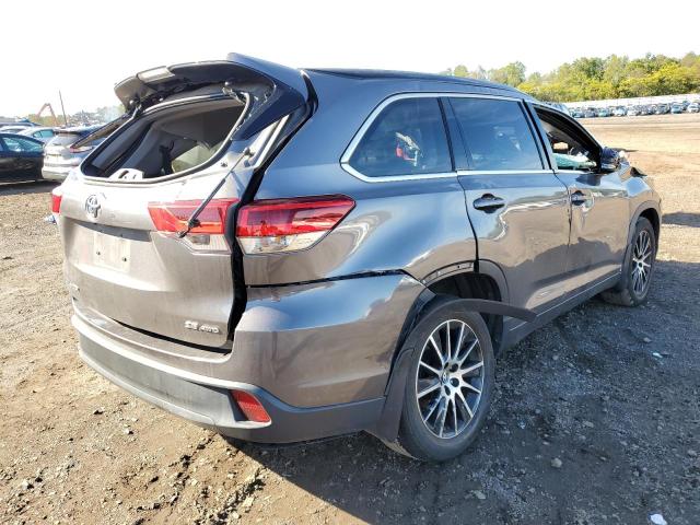 صورة رقم 4 من المزاد - 2017 TOYOTA HIGHLANDER مع VIN 5TDJZRFH3HS472245