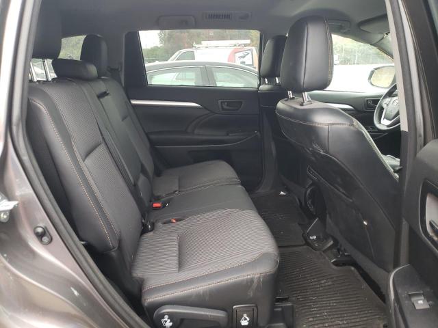 Photo 6 from auction – 2016 TOYOTA HIGHLANDER with VIN 5TDBKRFH6GS305580
