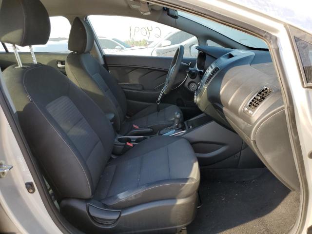 Photo 5 from auction – 2017 KIA FORTE LX with VIN 3KPFL4A7XHE014639
