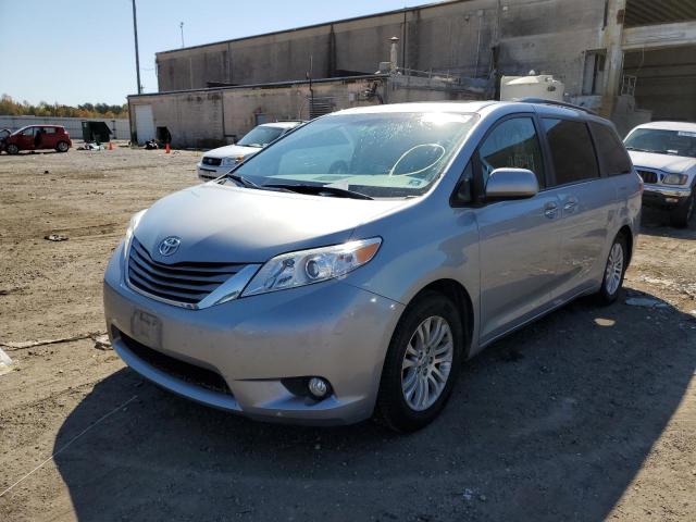 Photo 2 from auction – 2015 TOYOTA SIENNA XLE with VIN 5TDYK3DC4FS659112
