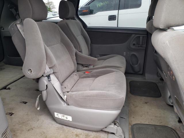 Photo 6 from auction – 2005 TOYOTA SIENNA LE with VIN 5TDBA23C75S030589