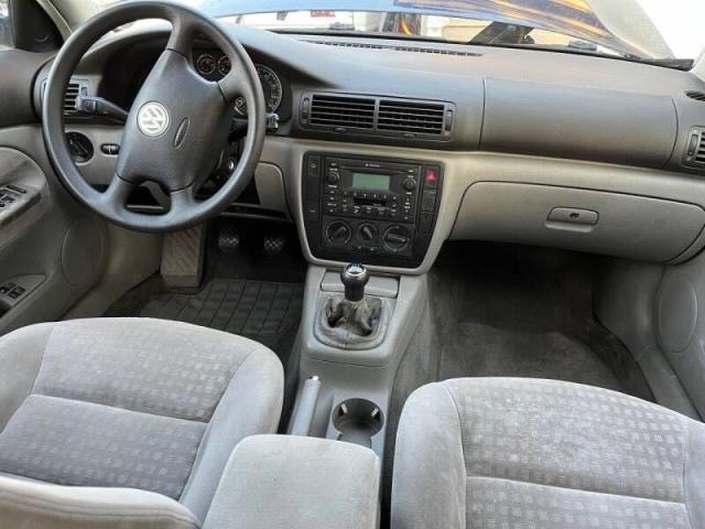 Photo 9 from auction – 2003 VOLKSWAGEN PASSAT GLS with VIN WVWVD63B13E232303