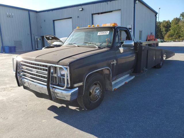 Photo 2 from auction – 1982 CHEVROLET C30 with VIN 1GBHC34W0CV104249