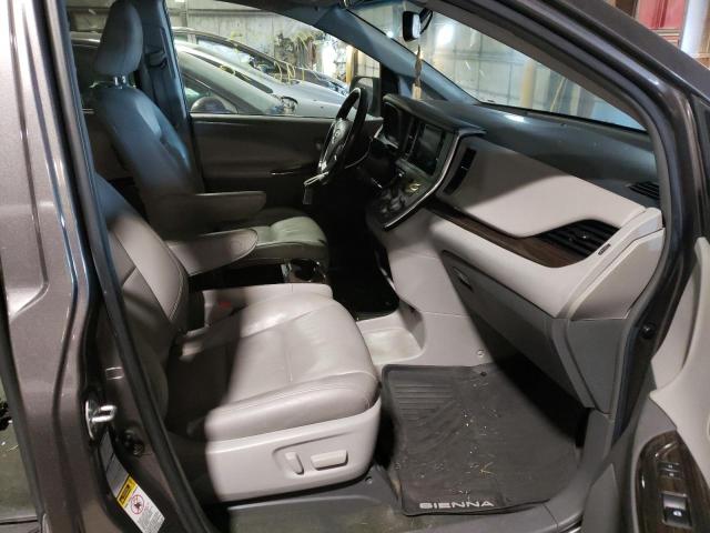 Photo 5 from auction – 2017 TOYOTA SIENNA XLE with VIN 5TDDZ3DC1HS165352