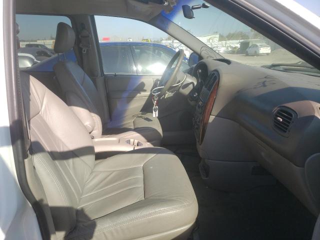 Photo 5 from auction – 2002 CHRYSLER TOWN & COU with VIN 2C8GP74L72R702038