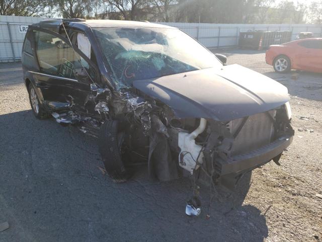 CHRYSLER TOWN & COU 2014 with VIN 2C4RC1BGXER435832 - Photo from auction