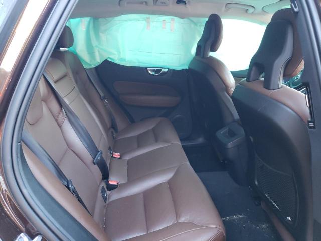 Photo 6 from auction – 2018 VOLVO XC60 T5 with VIN LYV102RK9JB082142