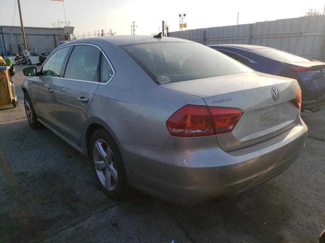 Photo 3 from auction – 2014 VOLKSWAGEN PASSAT S with VIN 1VWAT7A3XEC051876