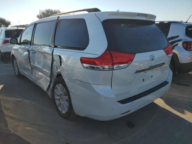 Photo 3 from auction – 2011 TOYOTA SIENNA XLE with VIN 5TDYK3DC8BS143555