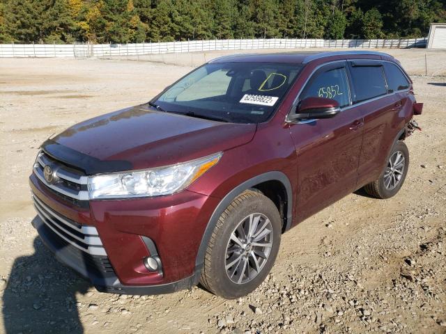 Photo 2 from auction – 2017 TOYOTA HIGHLANDER with VIN 5TDKZRFHXHS200425