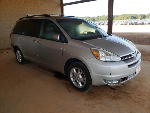 TOYOTA SIENNA 2004 with VIN 5TDZA22C44S109359 - Photo from auction