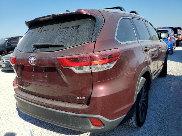Photo 4 from auction – 2018 TOYOTA HIGHLANDER with VIN 5TDKZRFH0JS266598
