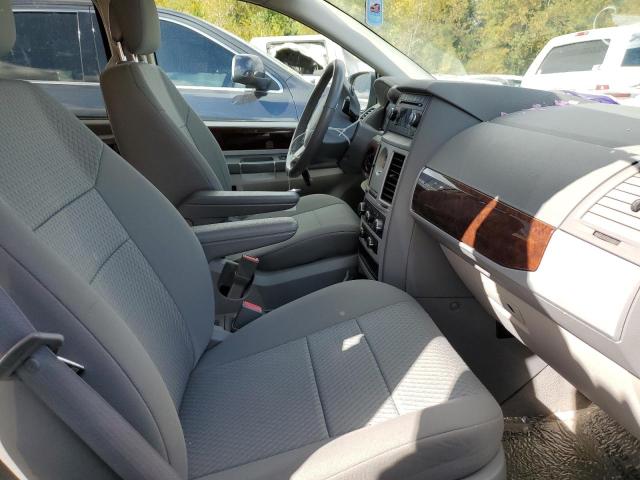 Photo 5 from auction – 2010 CHRYSLER TOWN & COU with VIN 2A4RR5D19AR358082