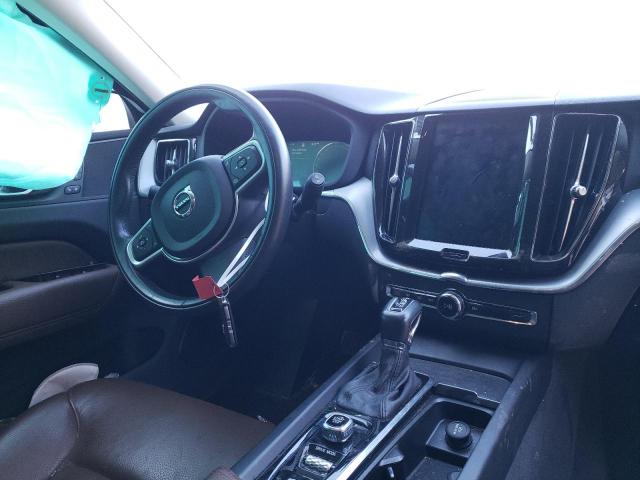 Photo 9 from auction – 2018 VOLVO XC60 T5 with VIN LYV102RK9JB082142