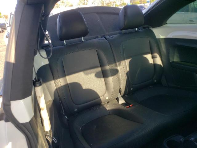Photo 6 from auction – 2014 VOLKSWAGEN BEETLE with VIN 3VWJP7AT4EM614312