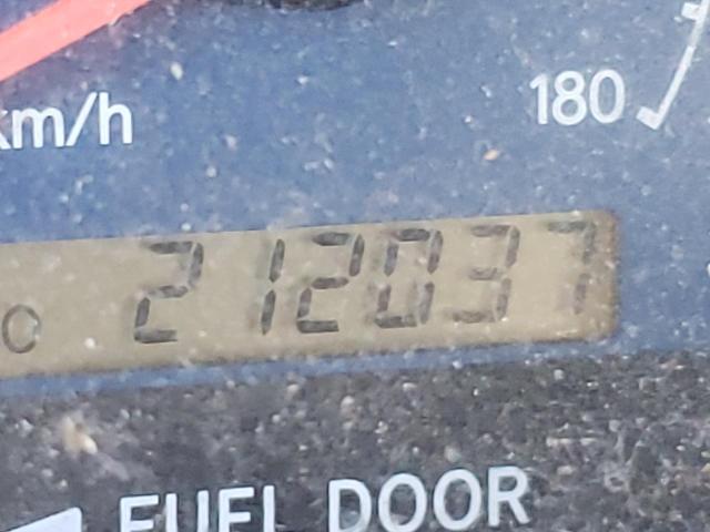 Photo 8 from auction – 2003 TOYOTA SIENNA LE with VIN 4T3ZF13C63U551759