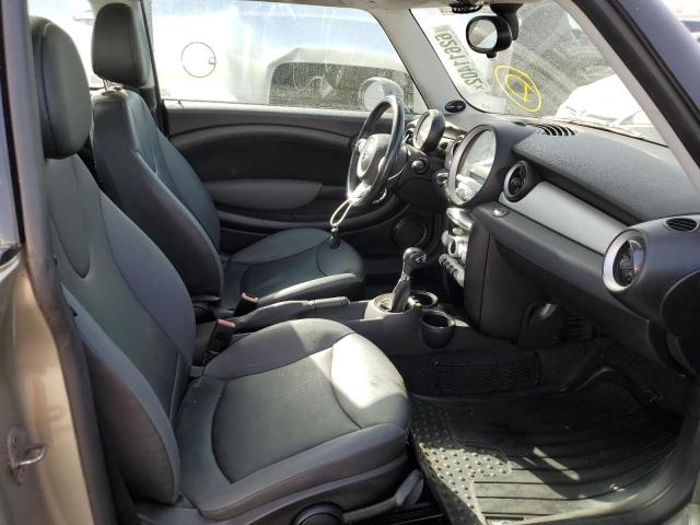 Photo 5 from auction – 2010 MINI COOPER with VIN WMWMF3C57ATZ24196