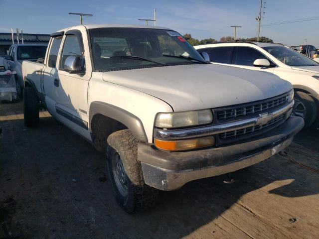 CHEVROLET SILVERADO 2000 with VIN 1GCEK19T9YE311895 - Photo from auction