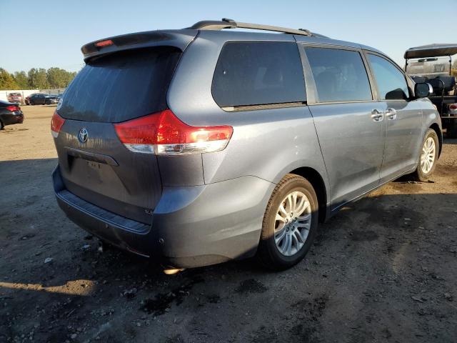 Photo 4 from auction – 2013 TOYOTA SIENNA XLE with VIN 5TDYK3DC0DS402607
