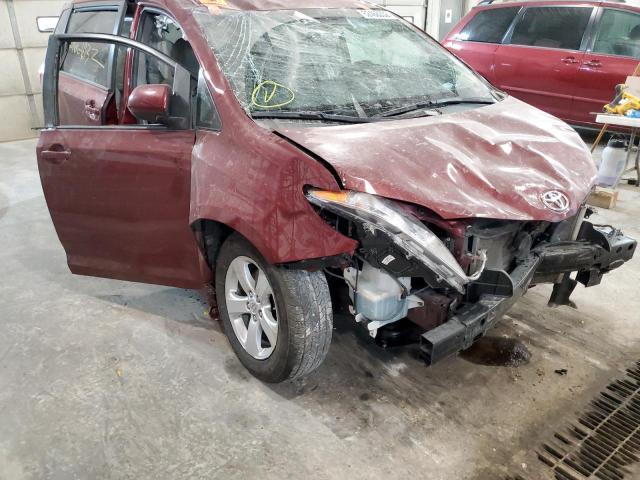 Photo 9 from auction – 2015 TOYOTA SIENNA LE with VIN 5TDKK3DC9FS590729