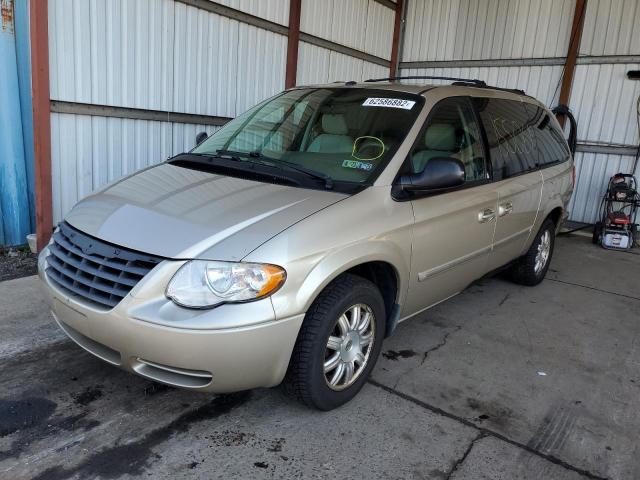 Photo 2 from auction – 2006 CHRYSLER TOWN & COU with VIN 2A8GP54L46R887573
