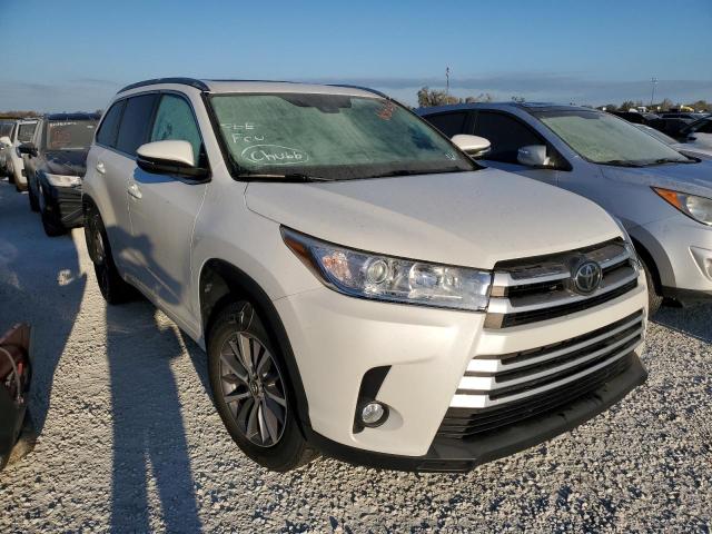 TOYOTA HIGHLANDER 2018 with VIN 5TDJZRFH6JS819069 - Photo from auction