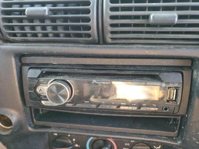 Photo 9 from auction – 2000 FORD RANGER with VIN 1FTYR10CXYPA50724