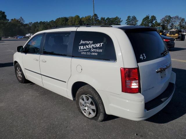 Photo 3 from auction – 2010 CHRYSLER TOWN & COU with VIN 2A4RR5D18AR463843