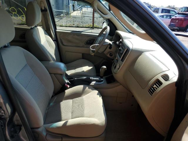 Photo 5 from auction – 2005 FORD ESCAPE XLT with VIN 1FMYU93125KD39057