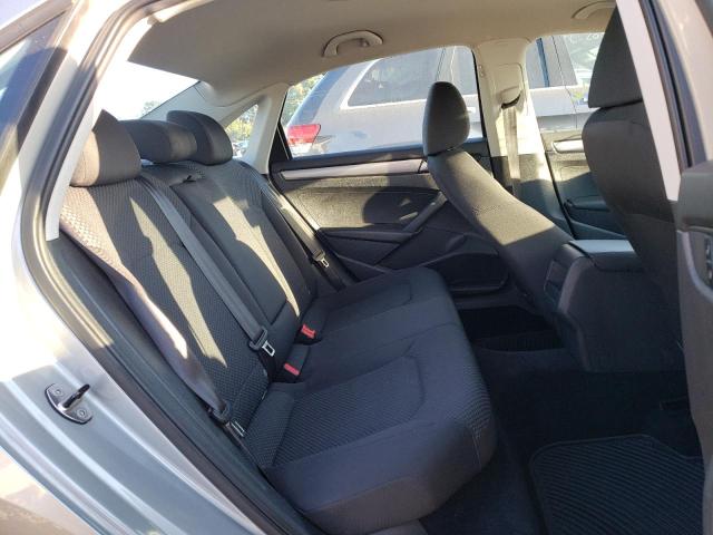 Photo 6 from auction – 2014 VOLKSWAGEN PASSAT S with VIN 1VWAS7A30EC104118
