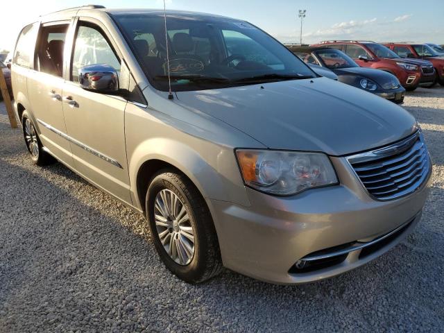 CHRYSLER TOWN & COU 2014 with VIN 2C4RC1CG4ER333196 - Photo from auction