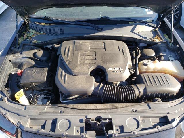 Photo 7 from auction – 2017 CHRYSLER 300 LIMITE with VIN 2C3CCAAG4HH657613