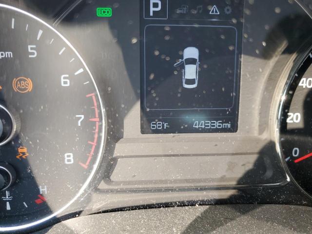 Photo 8 from auction – 2018 KIA FORTE LX with VIN 3KPFL4A77JE177402
