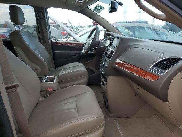 Photo 5 from auction – 2015 CHRYSLER TOWN & COU with VIN 2C4RC1BG3FR562536