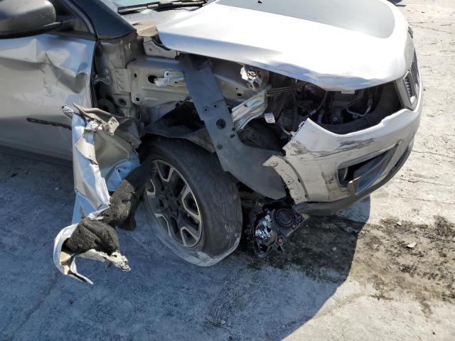 Photo 9 from auction – 2019 JEEP COMPASS TR with VIN 3C4NJDDB9KT775599