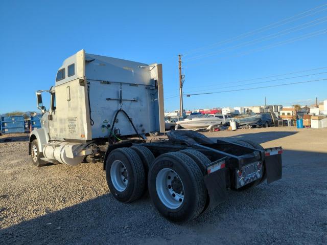 Photo 3 from auction – 2005 INTERNATIONAL 9900 9900I with VIN 2HSCHSBR95C080516