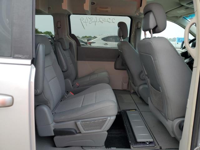 Photo 6 from auction – 2010 CHRYSLER TOWN & COU with VIN 2A4RR5D16AR284877
