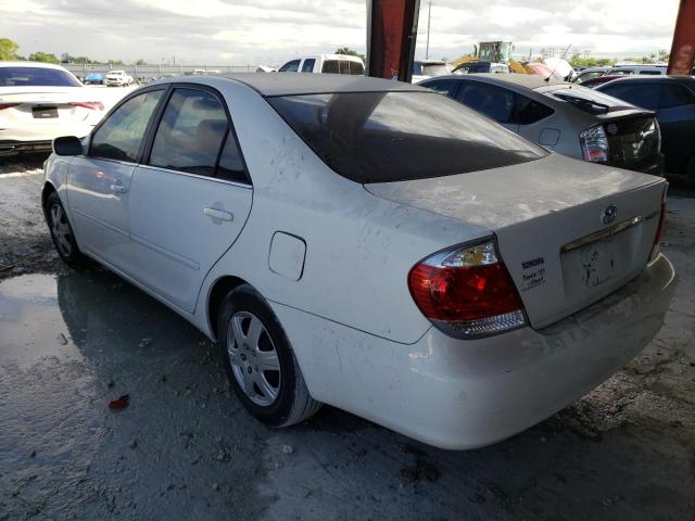 Photo 3 from auction – 2005 TOYOTA CAMRY LE with VIN 4T1BE32K15U593292